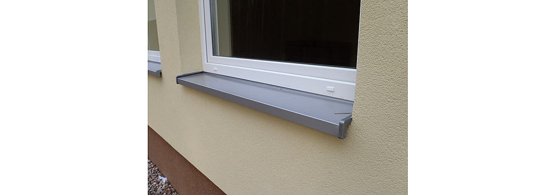 Zaměření a montáž vnitřního a venkovního parapetu